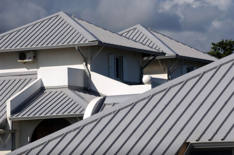 Signs It’s Time To Consider Metal Roof Replacement